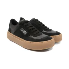 Кожаные кроссовки