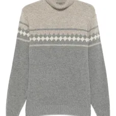 Свитер с высоким воротником и узором