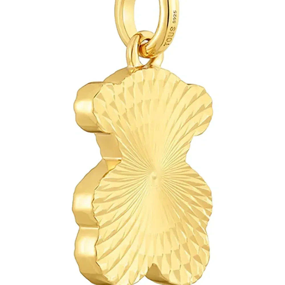 Кулон в форме мишки с узором