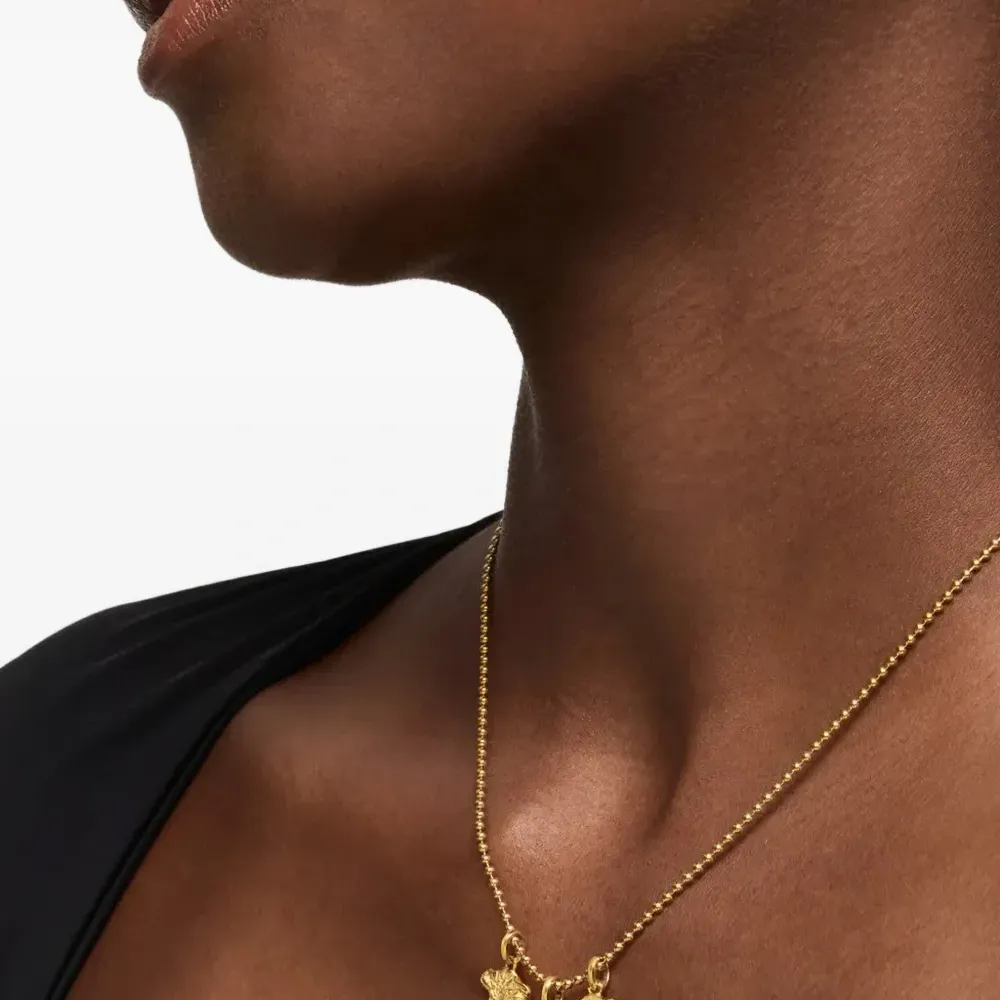 Кулон в форме мишки с узором