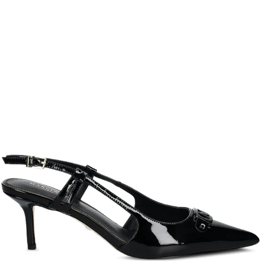 Туфли с ремешком на пятке и логотипом