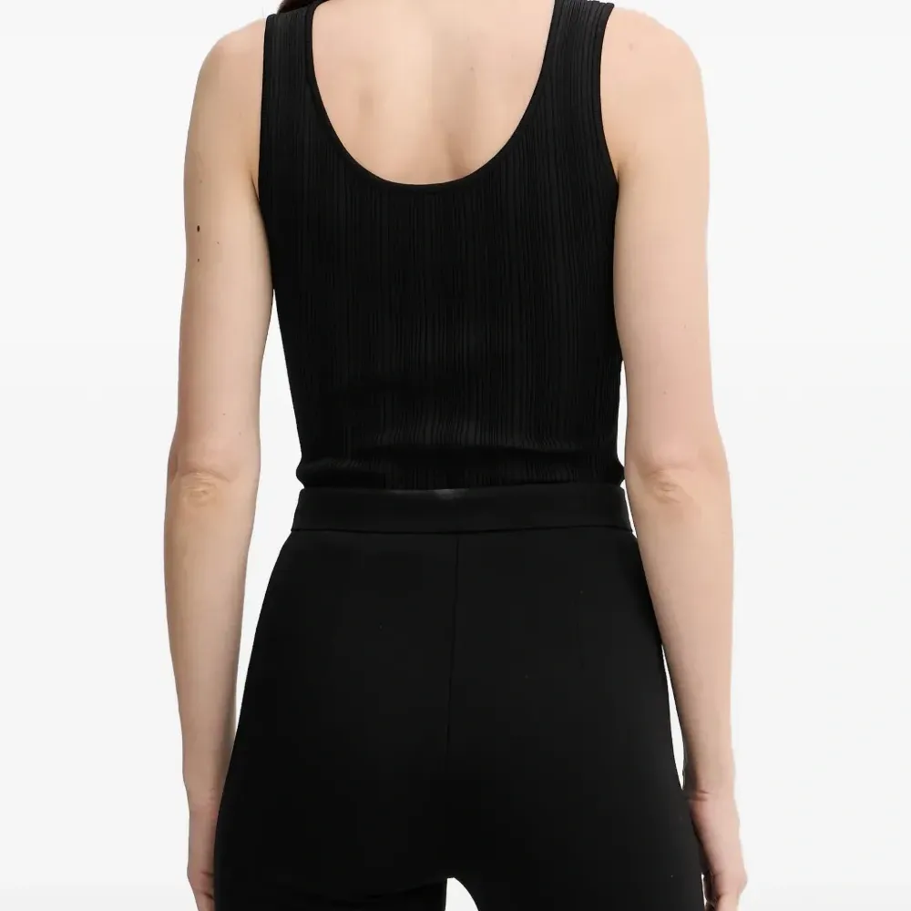 Кардиган с вырезами