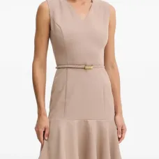 Платье миди с V-образным вырезом и поясом