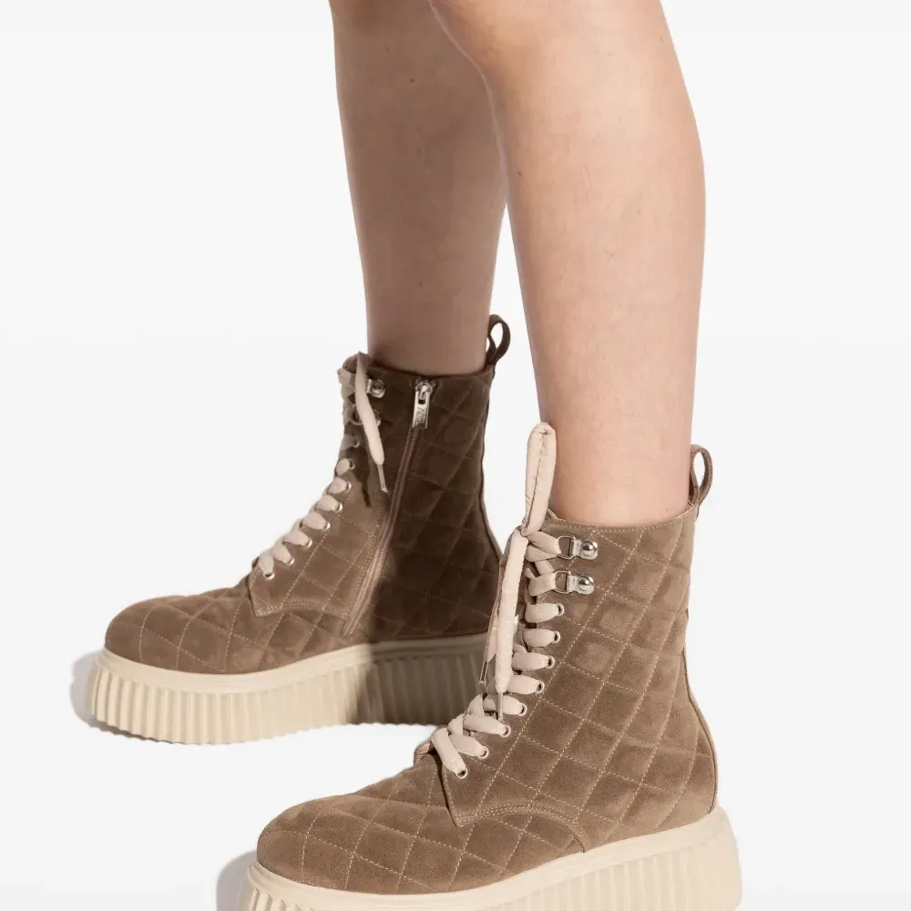 Стеганые кроссовки Elsa