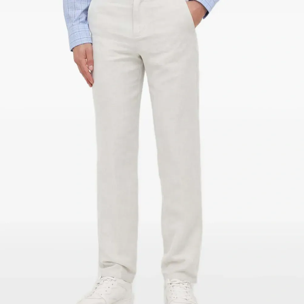 Брюки на пуговицах