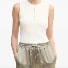 Топ на пуговицах