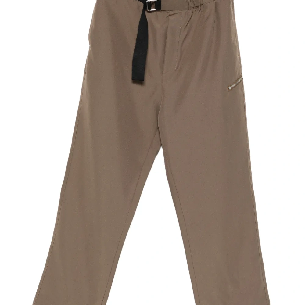 Брюки с поясом на талии и боковыми карманами