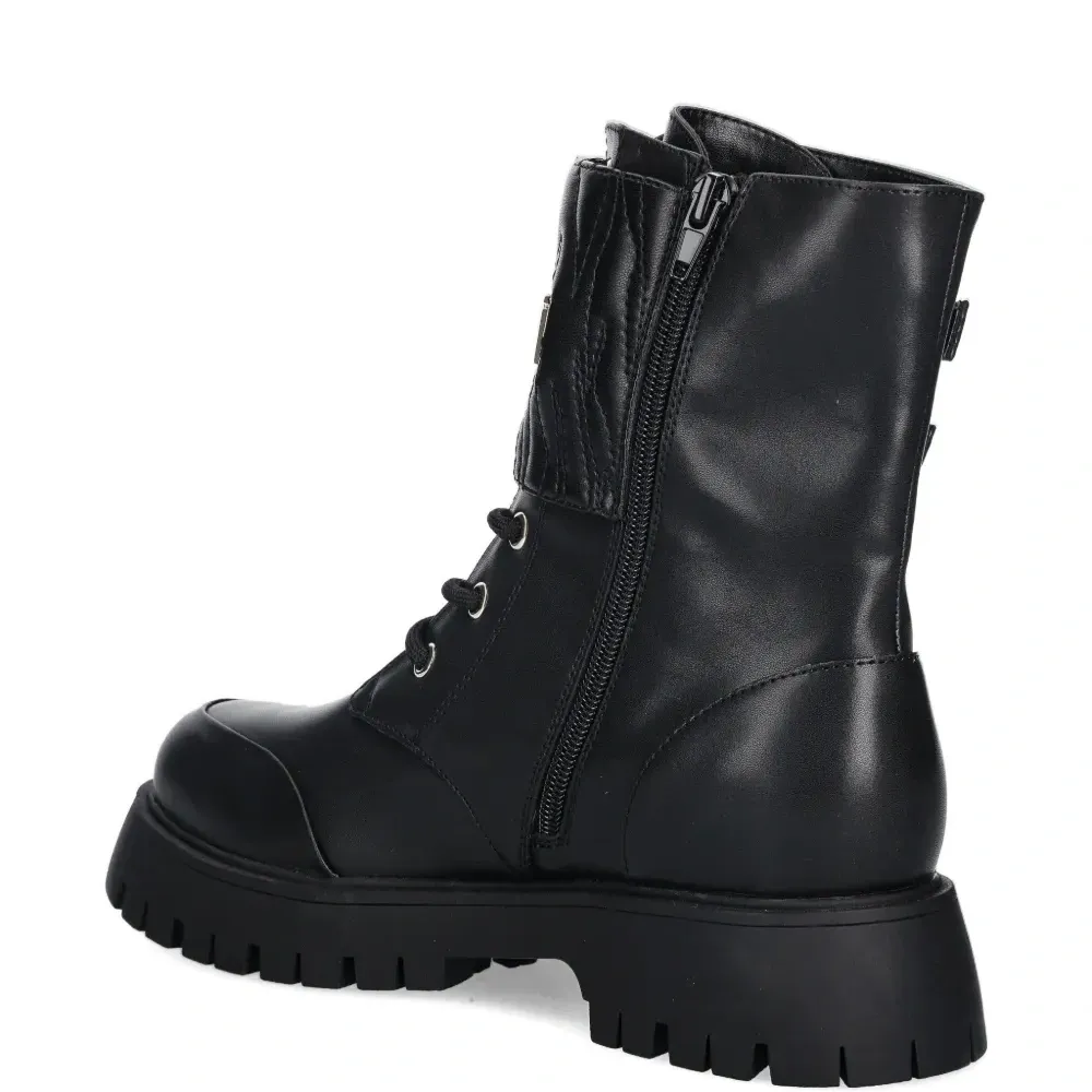 Сапоги с пряжками