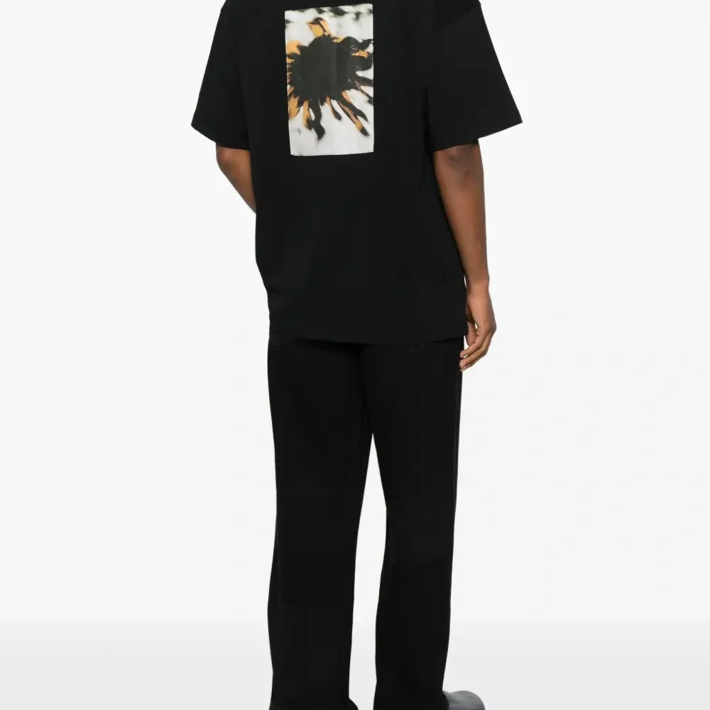 Футболка с круглым вырезом