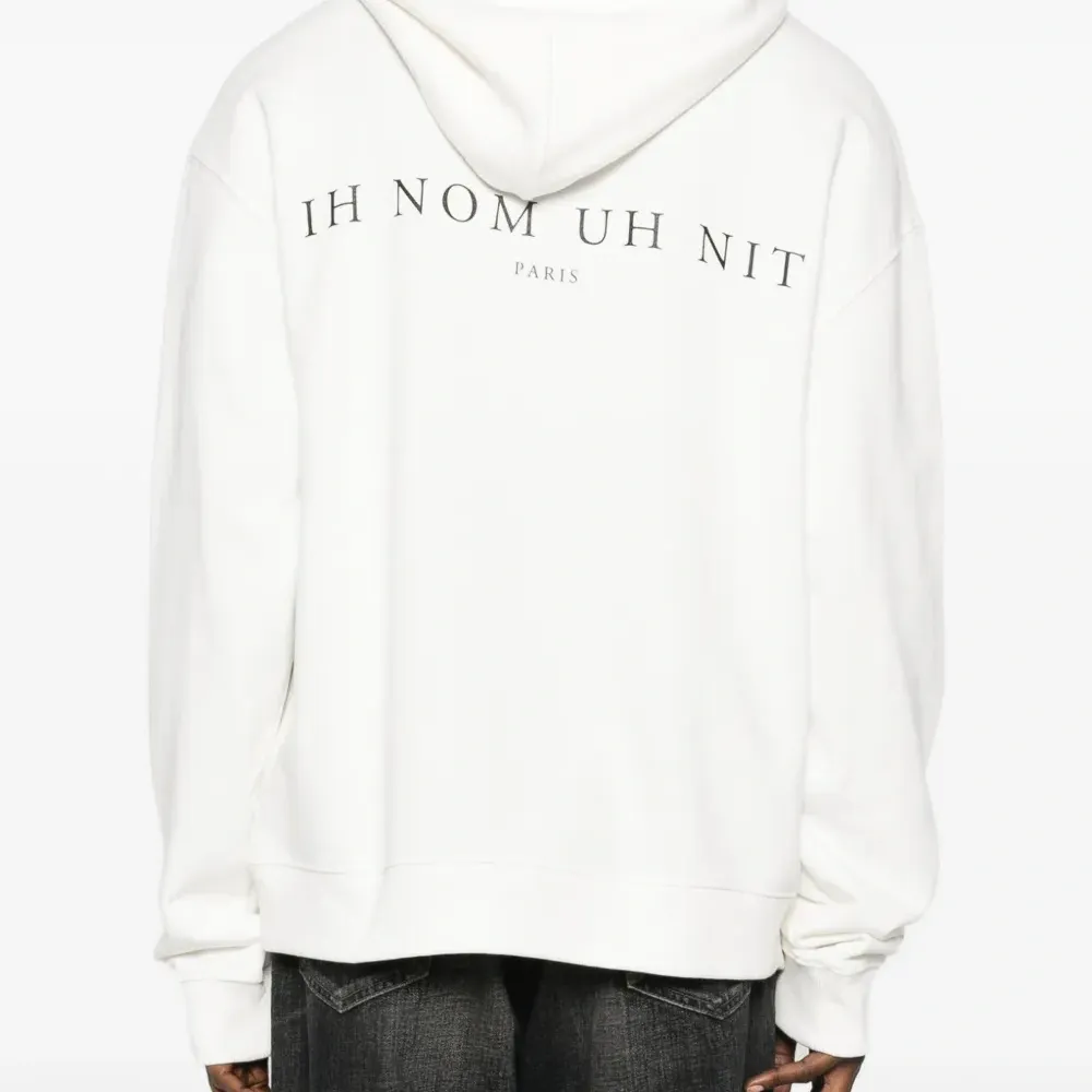 Худи, украшенное кристаллами