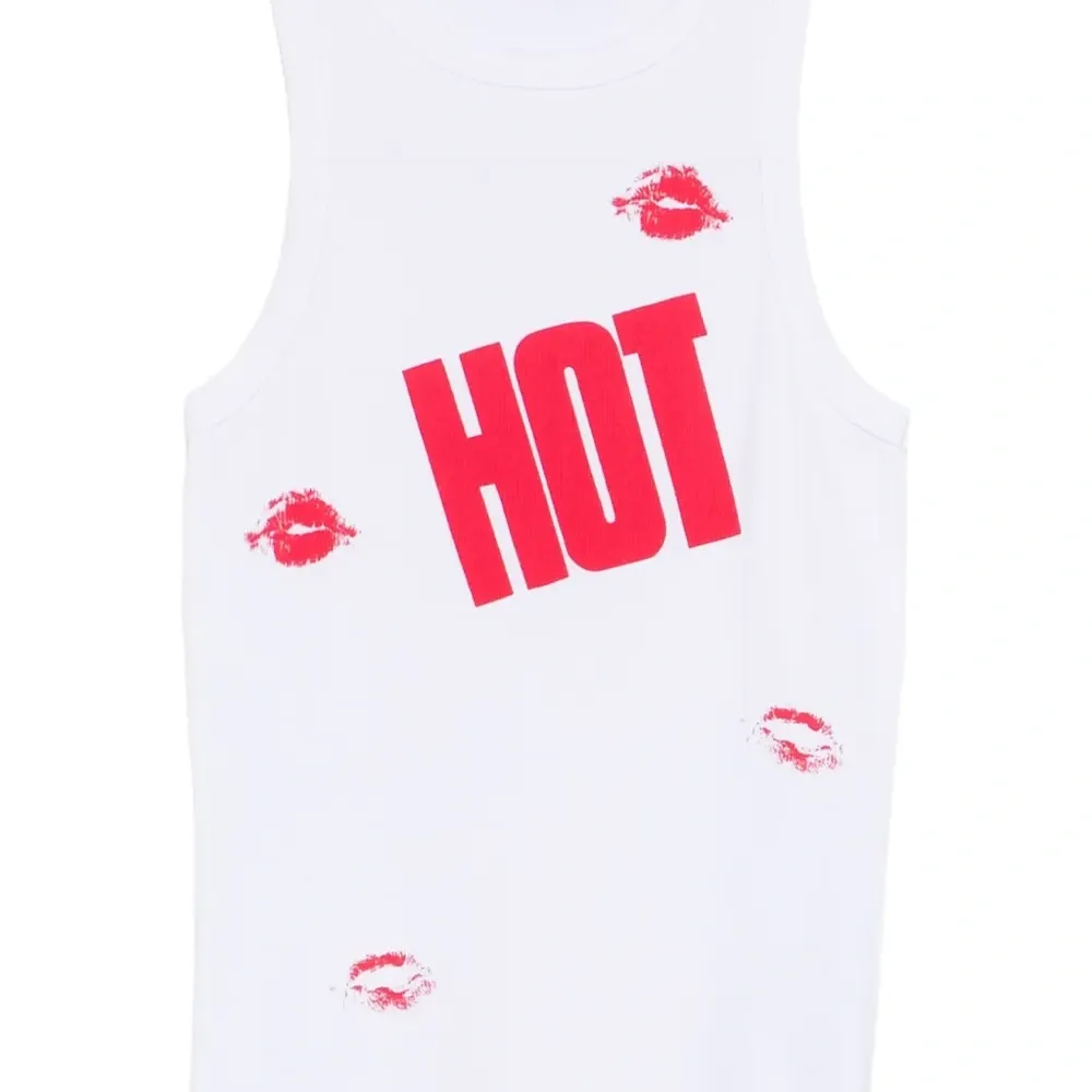 Топ Kiss Me I'm Hot с принтом