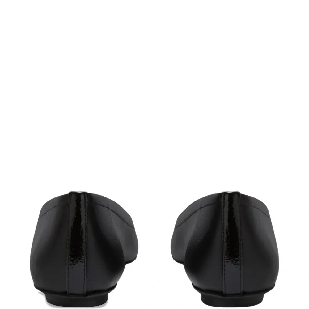 Балетки с украшениями