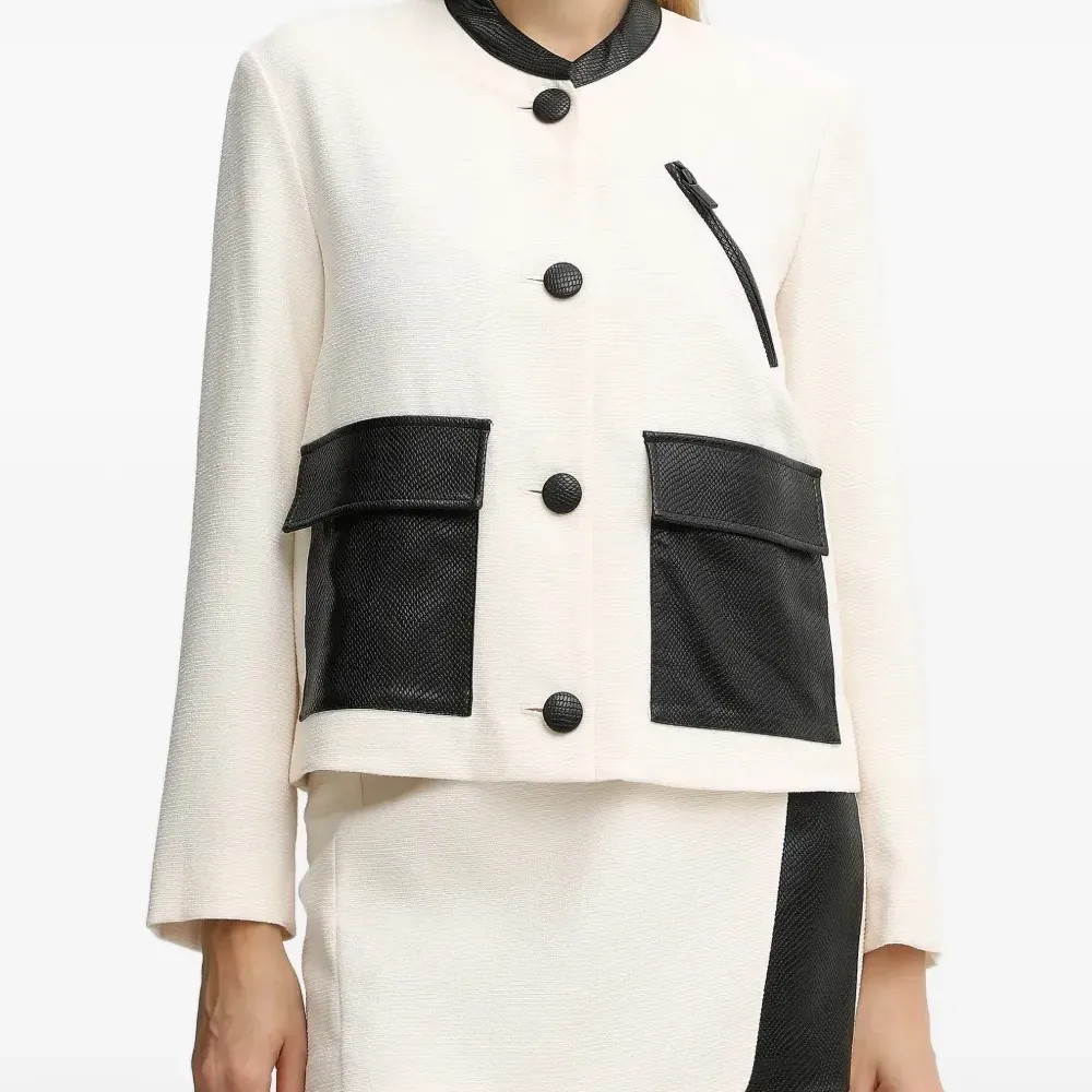 Приталенный жакет с карманами с клапанами на пуговицах