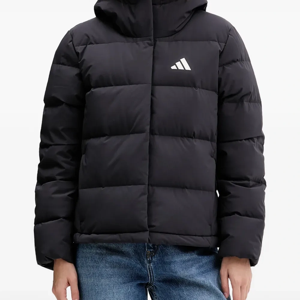 Стеганая куртка с капюшоном Стеганая куртка с капюшоном