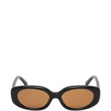 Солнцезащитные очки овальной формы