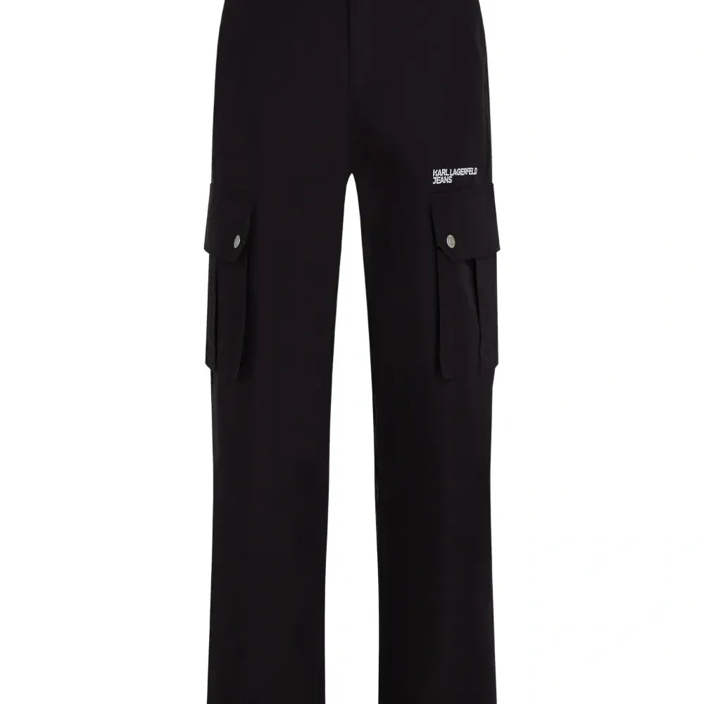 Брюки карго с вышитым логотипом