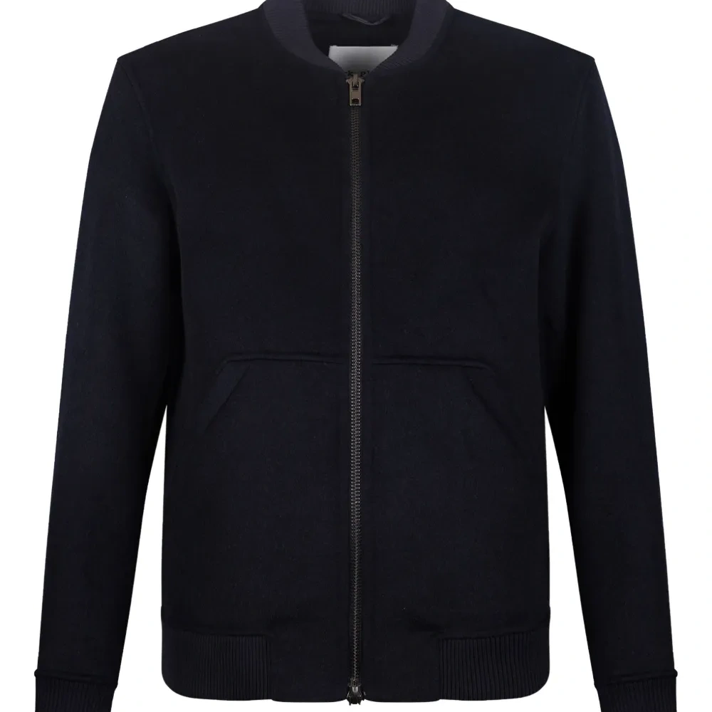 Куртка на молнии