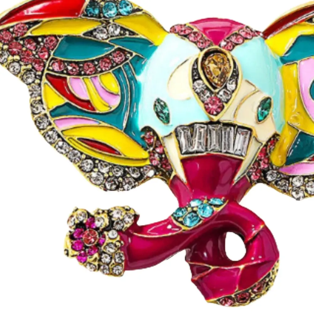 Брошь Satrangi Gaj с украшением из кристаллов