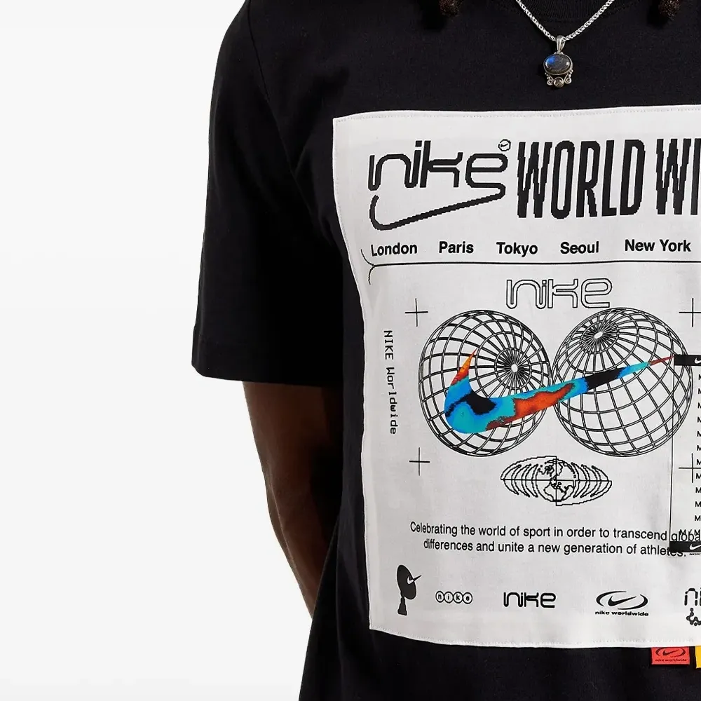 Футболка Worldwide