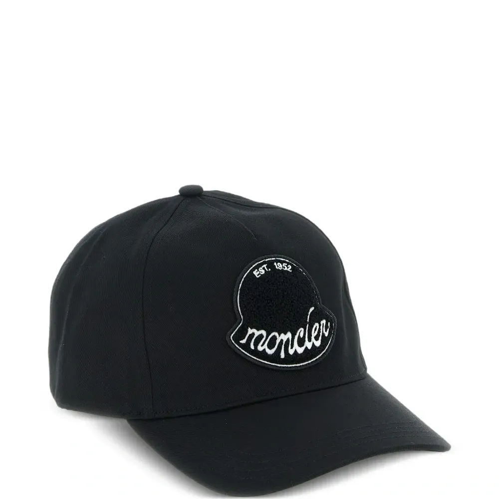 Бейсболка с логотипом