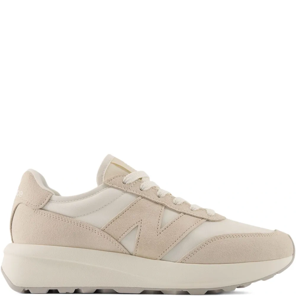 Кроссовки 370 со вставками