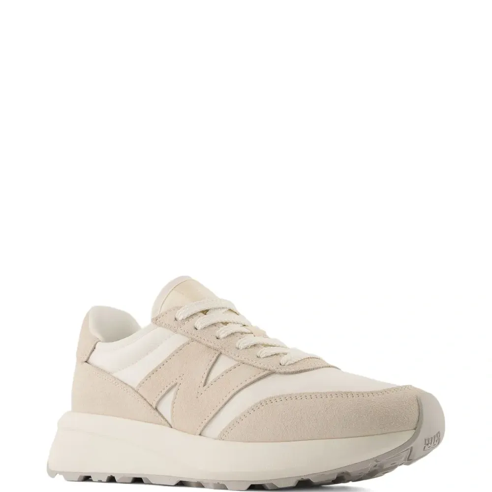 Кроссовки 370 со вставками