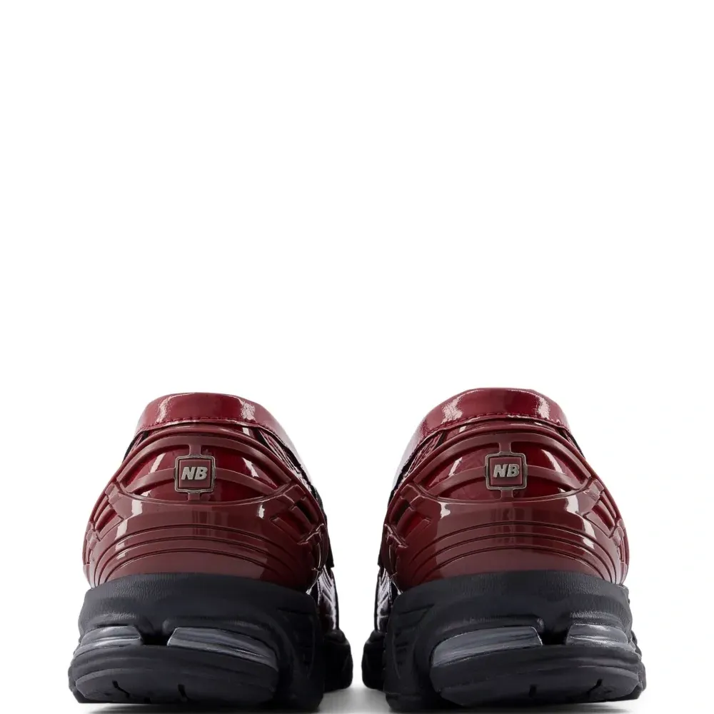 Кроссовки 1906L