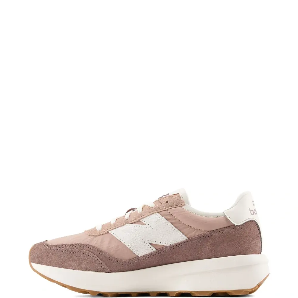 Кроссовки 370 со вставками Кроссовки 370 со вставками