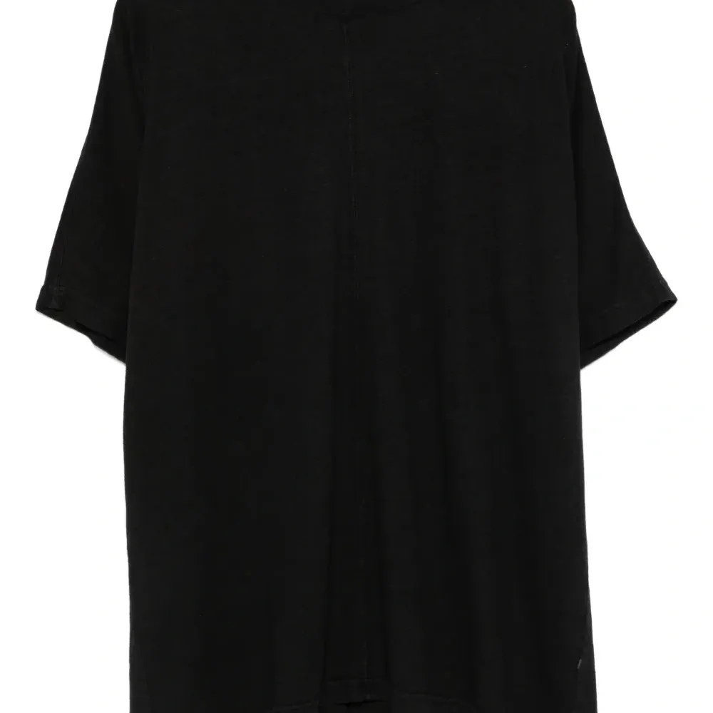 Футболка с швами