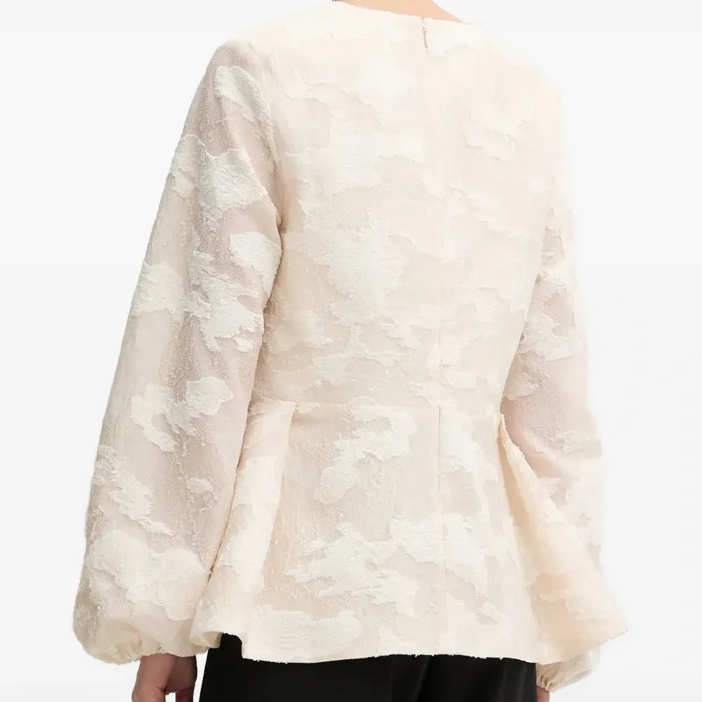 Блузка с цветочным принтом