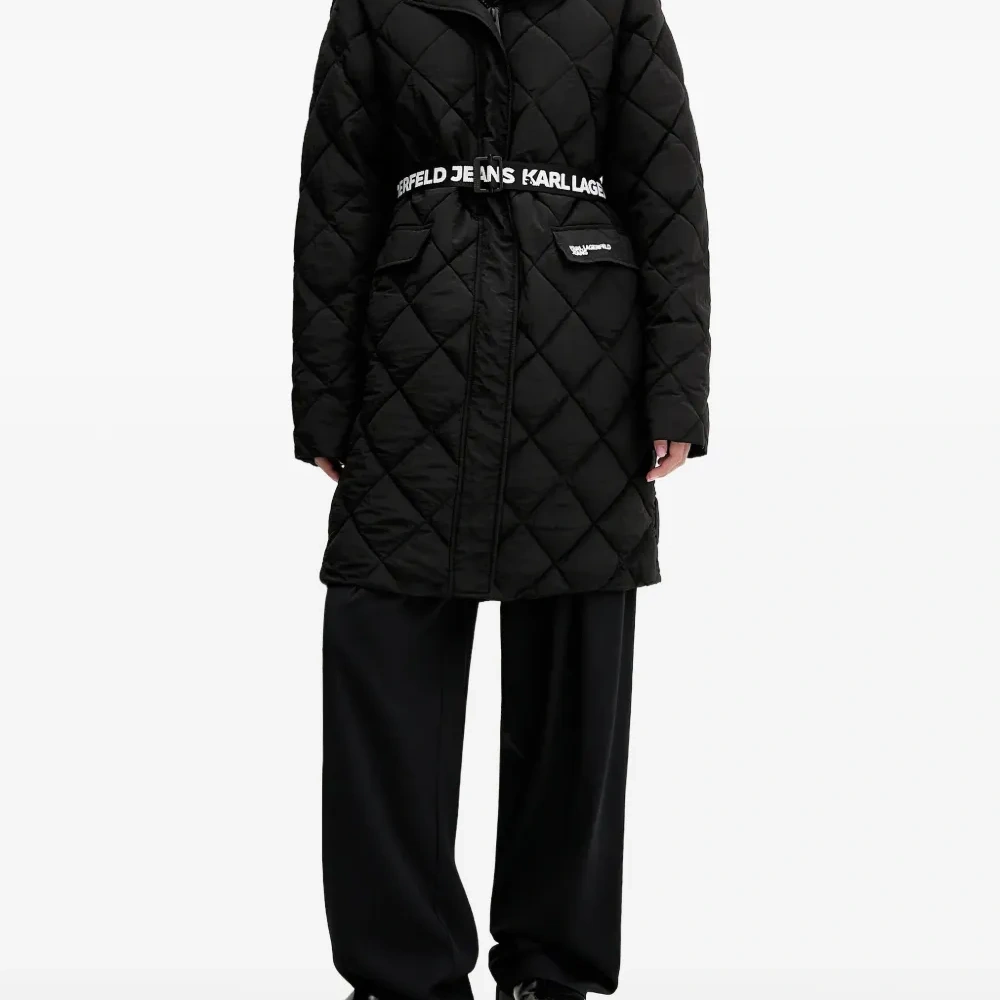 Стеганое пальто с капюшоном