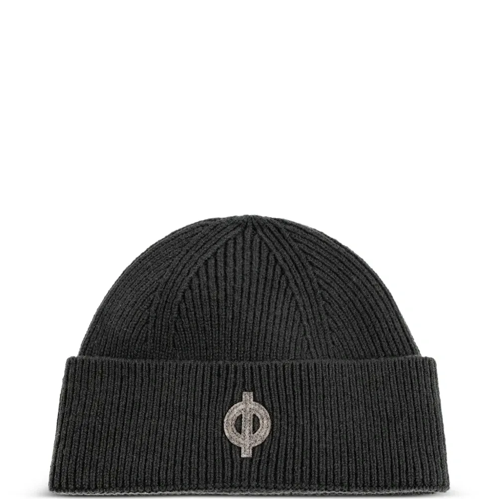 Шапка бини в рубчик с нашивкой-логотипом Шапка бини в рубчик с нашивкой-логотипом