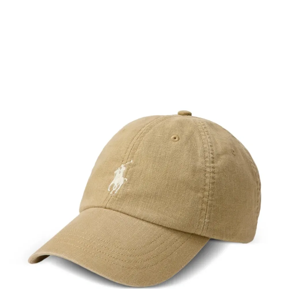 Бейсболка с вышитым логотипом