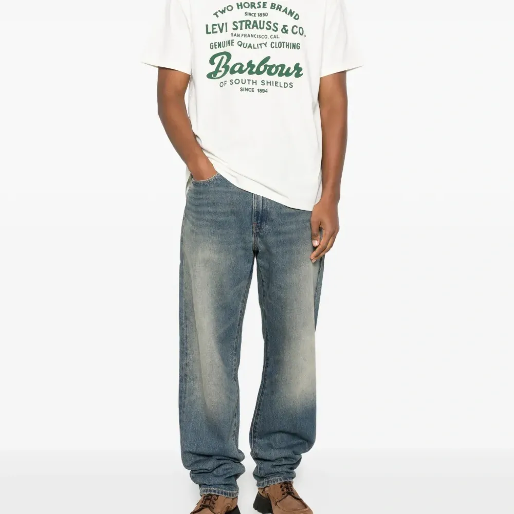 Футболка с графичным принтом из коллаборации с Levi's