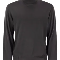 Свитер с длинными рукавами