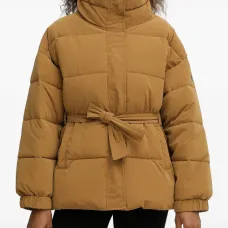 Стеганая куртка с поясом