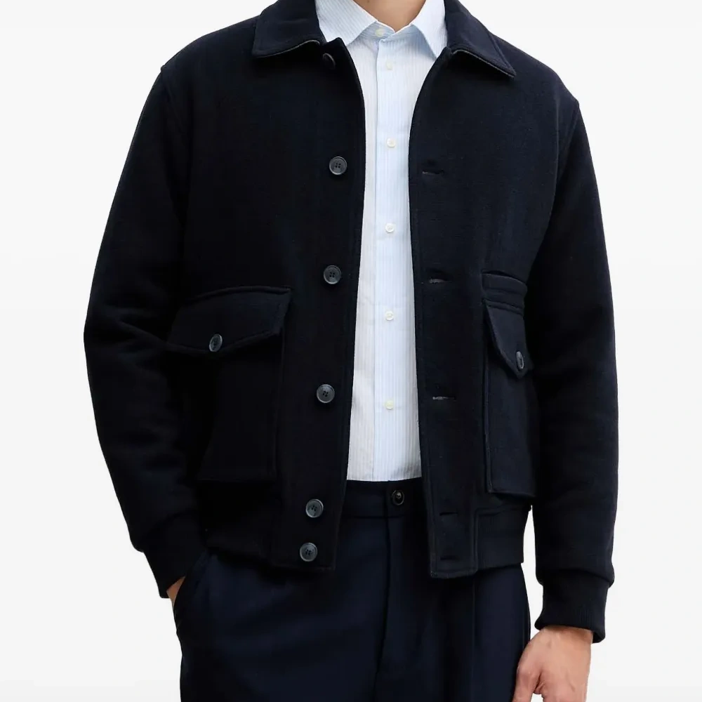 Куртка на пуговицах с карманами