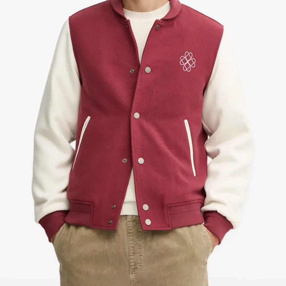 Жакет на пуговицах с вышивкой