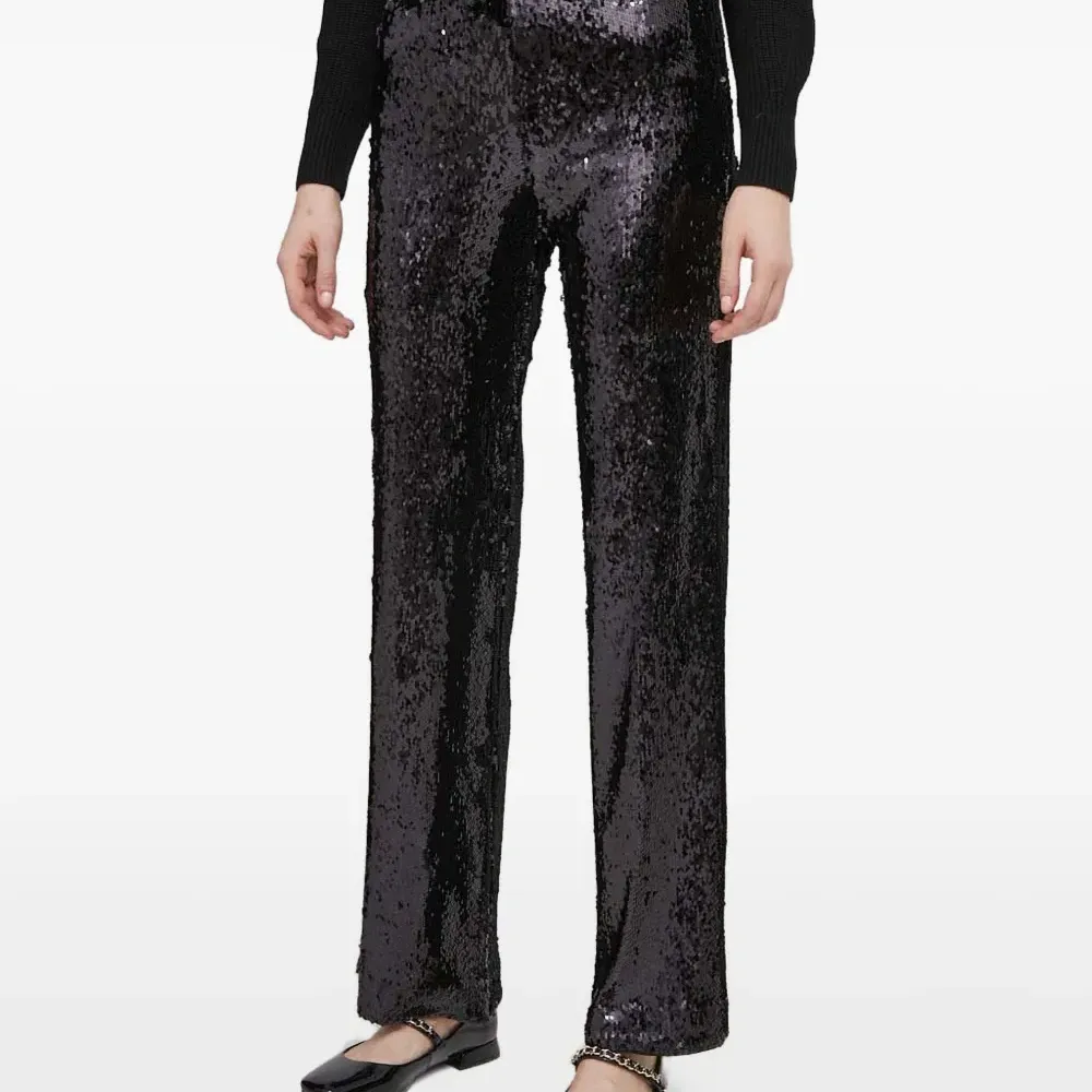 Брюки с пайетками