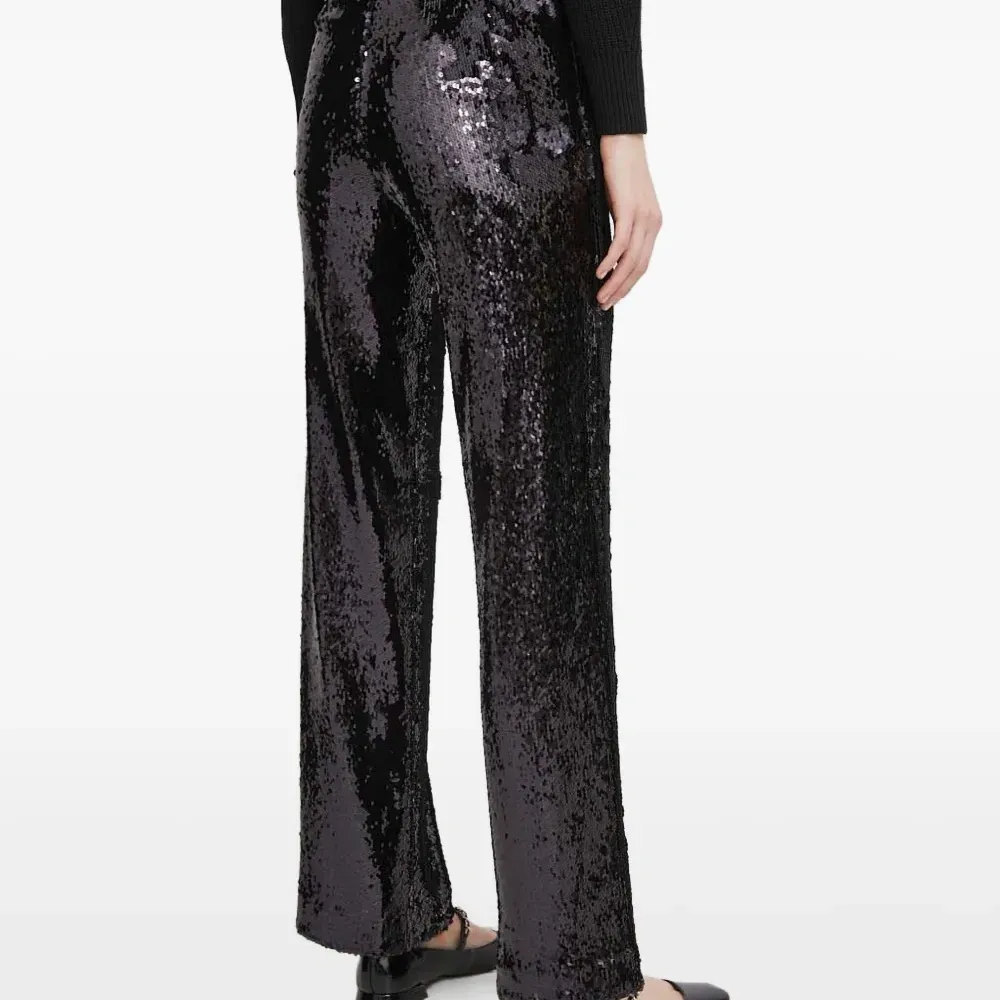 Брюки с пайетками