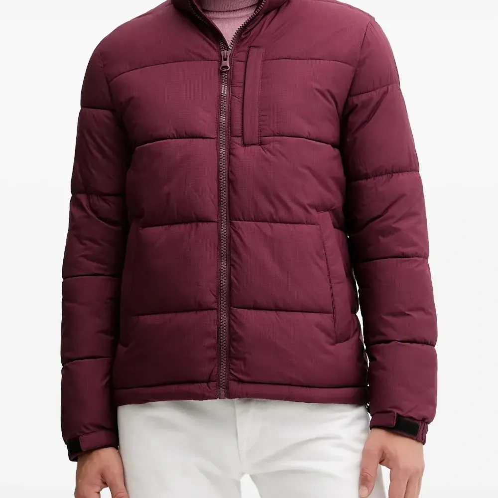 Пуховик на молнии