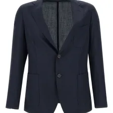 Пиджак на пуговицах