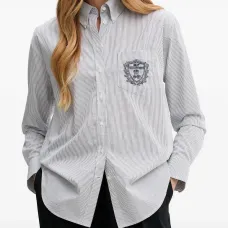 Полосатая вышитая рубашка