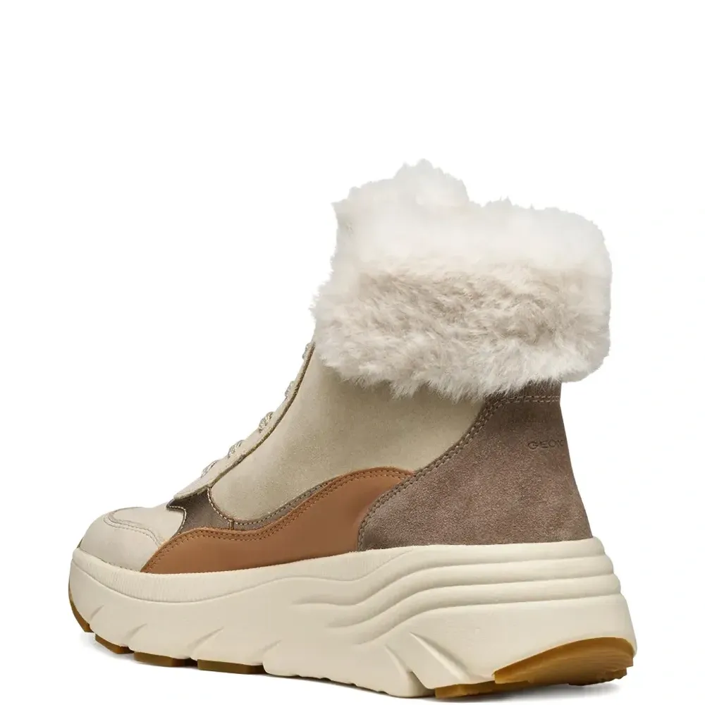 Ботинки Diamanta на шнуровке Ботинки Diamanta на шнуровке