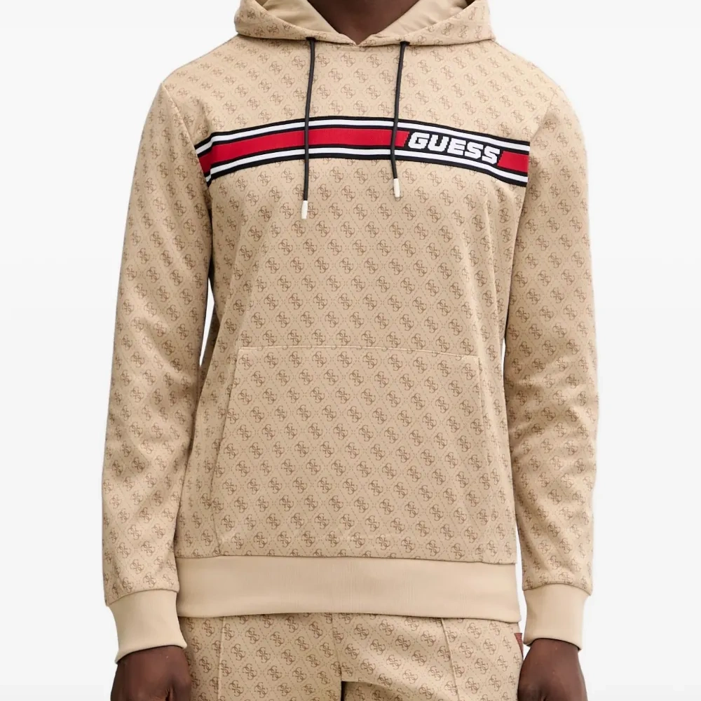 Худи с кулиской и монограммой