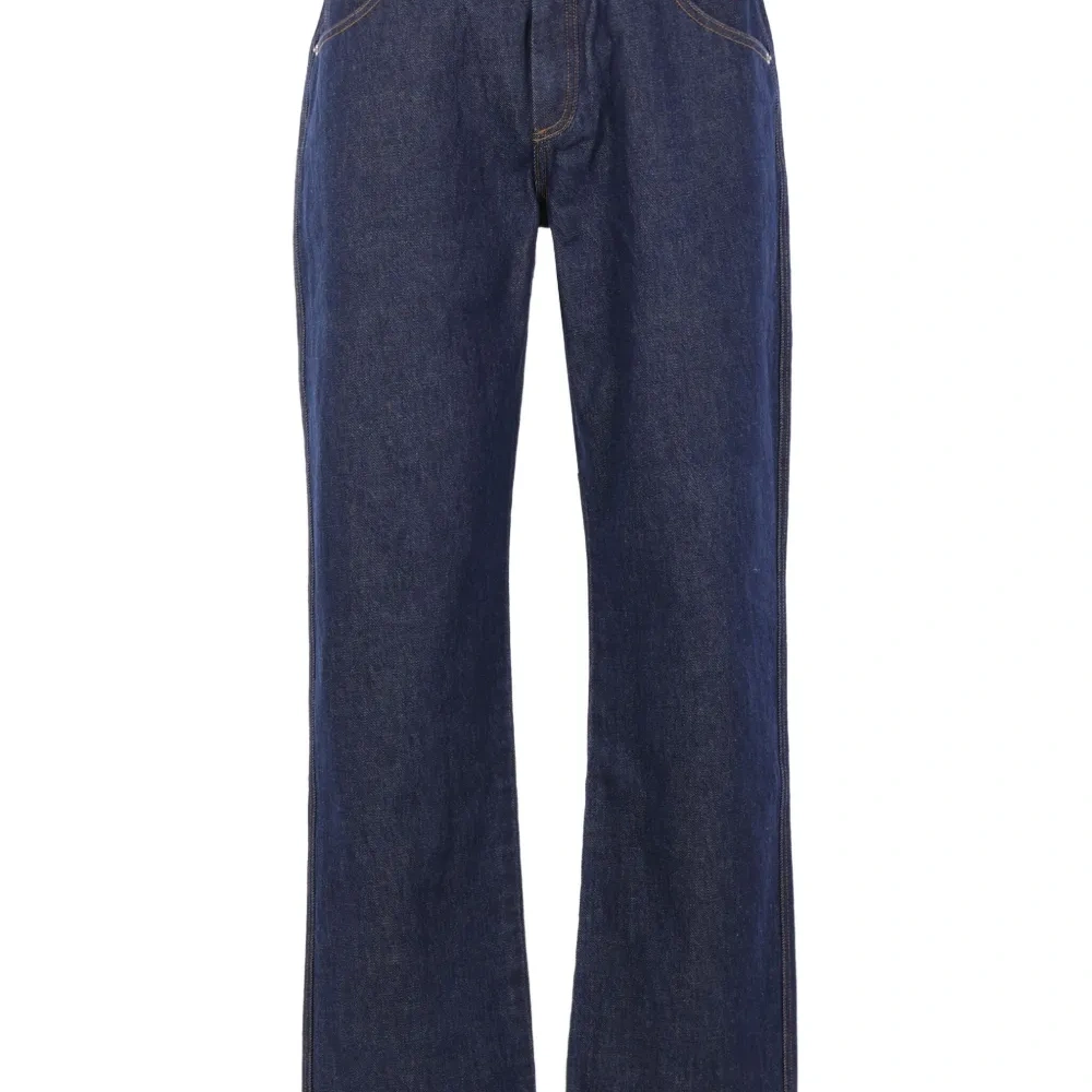 Джинсы с вышивкой