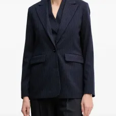 Пиджак в тонкую полоску Пиджак в тонкую полоску