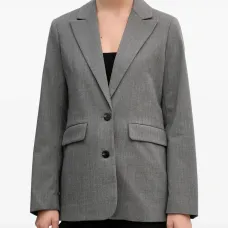 Пиджак в тонкую полоску Пиджак в тонкую полоску