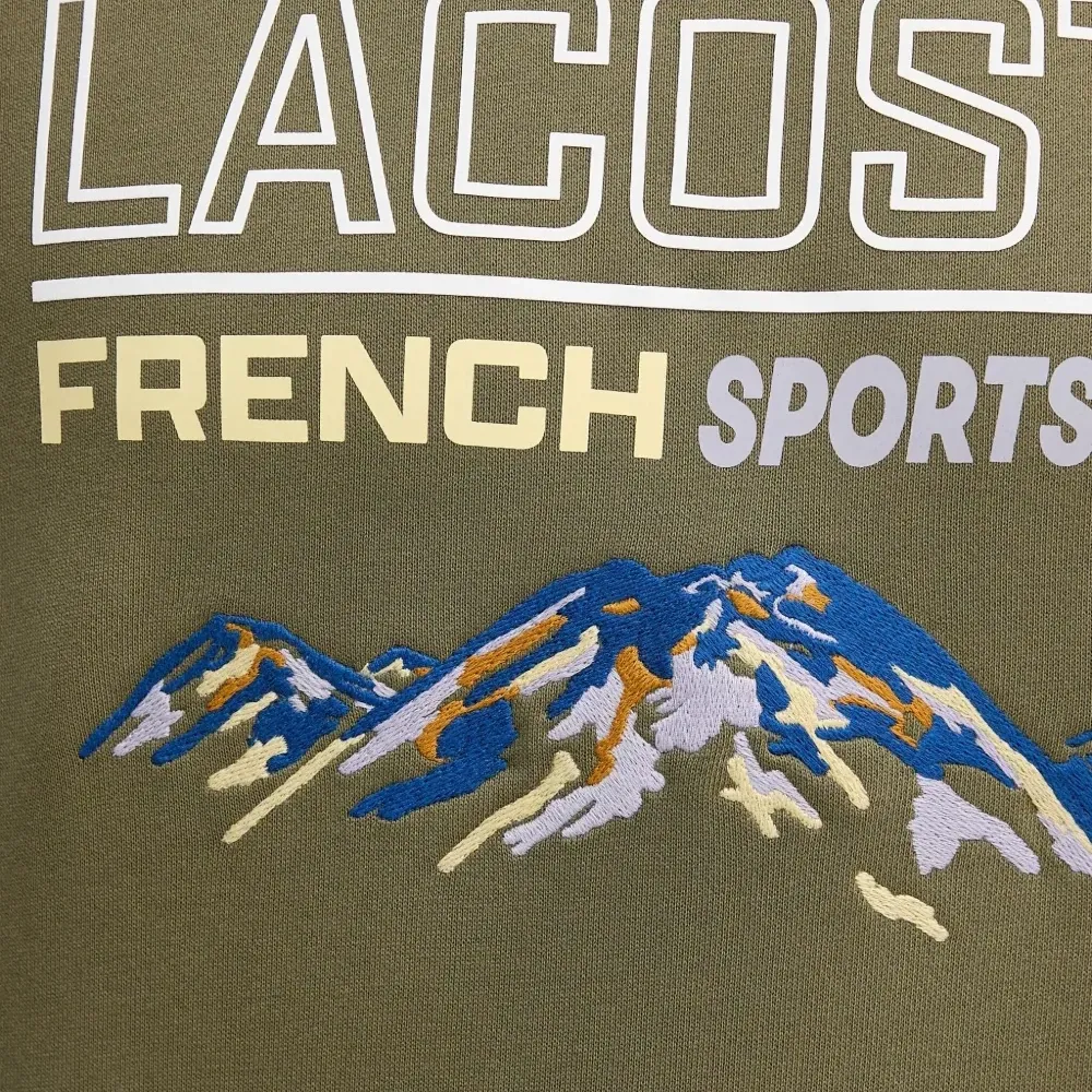 Толстовка с вышивкой