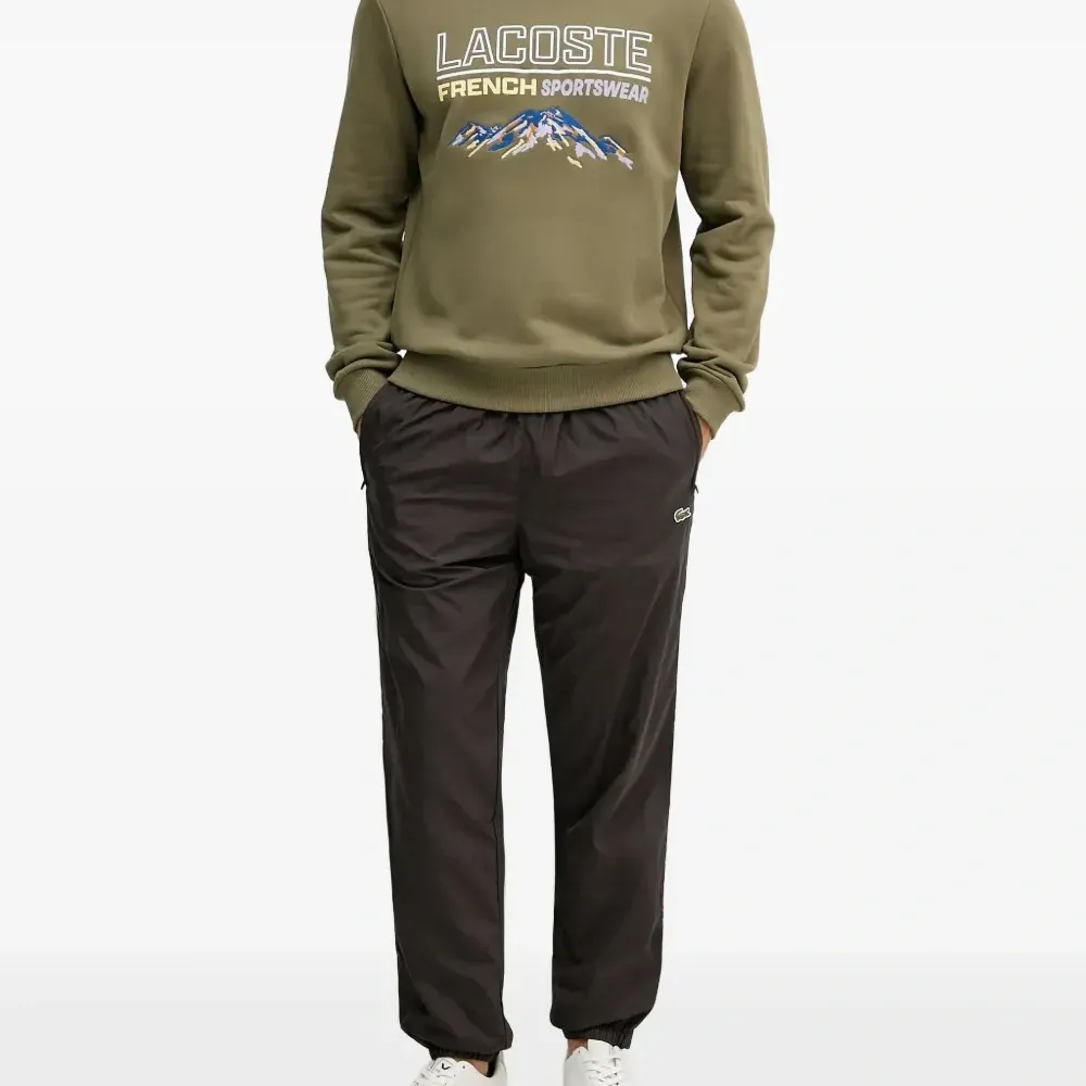 Толстовка с вышивкой